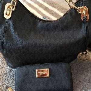 Michael Kors purse w/wallet